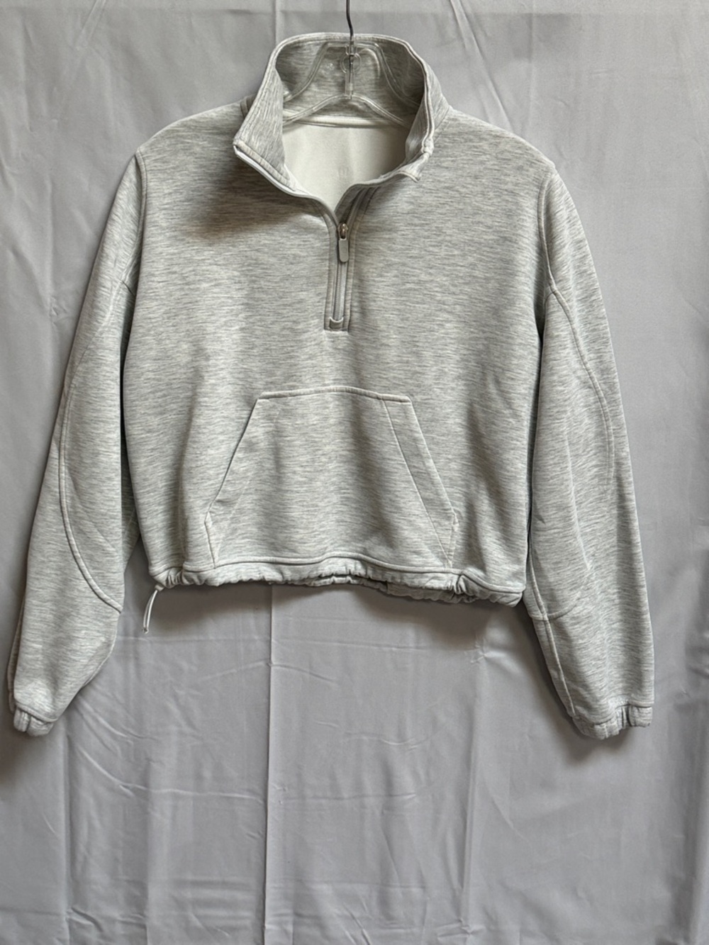 Lululemon Brushed Softstreme Half Zip
Size 4
Heathered Core Ultra Light Grey